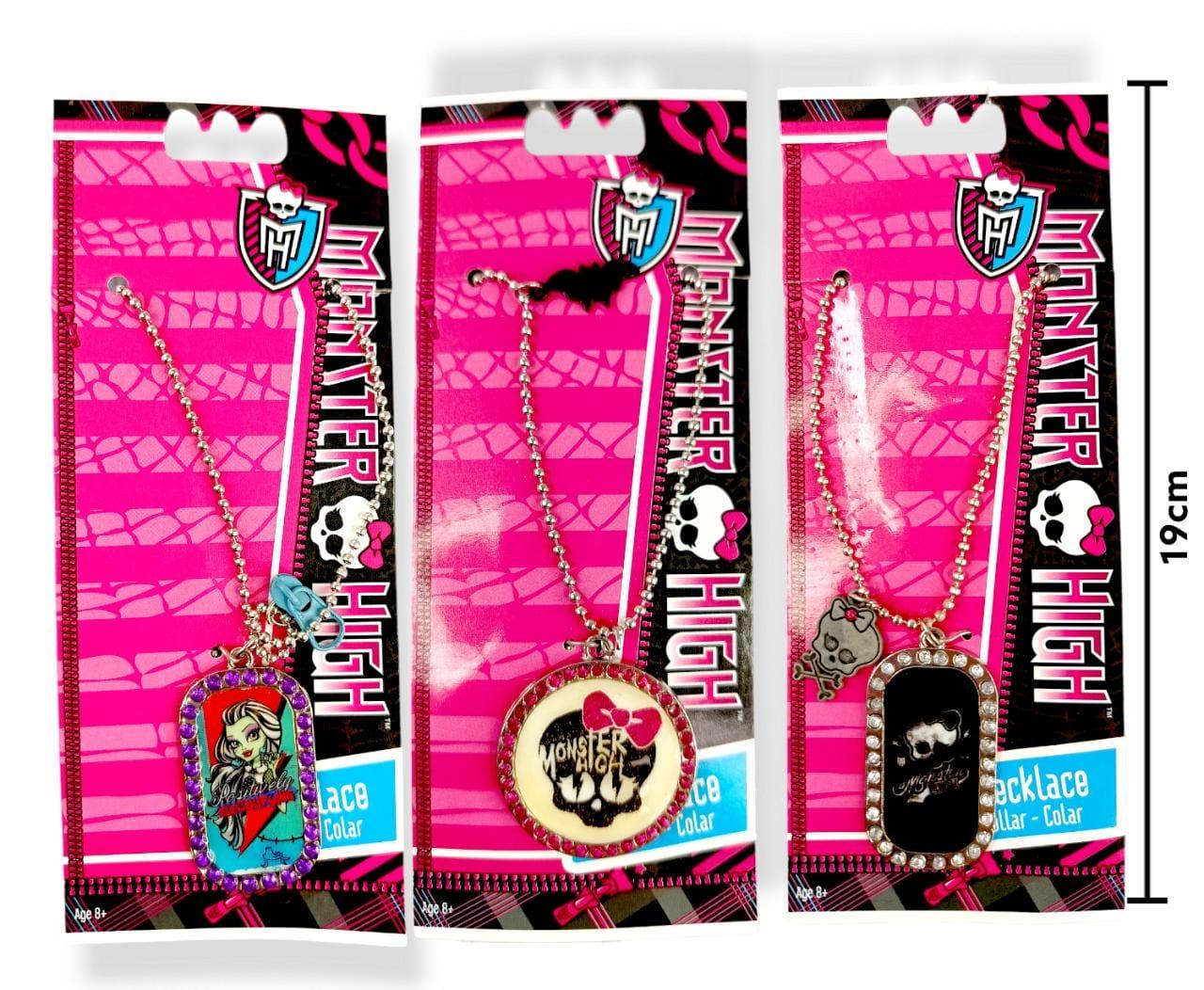 Collar con Dije en Carton Monster High